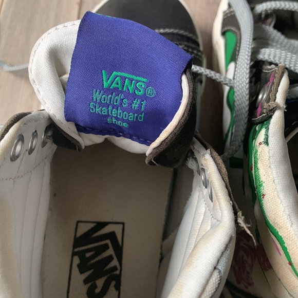 VANS - Picture 6 of 9